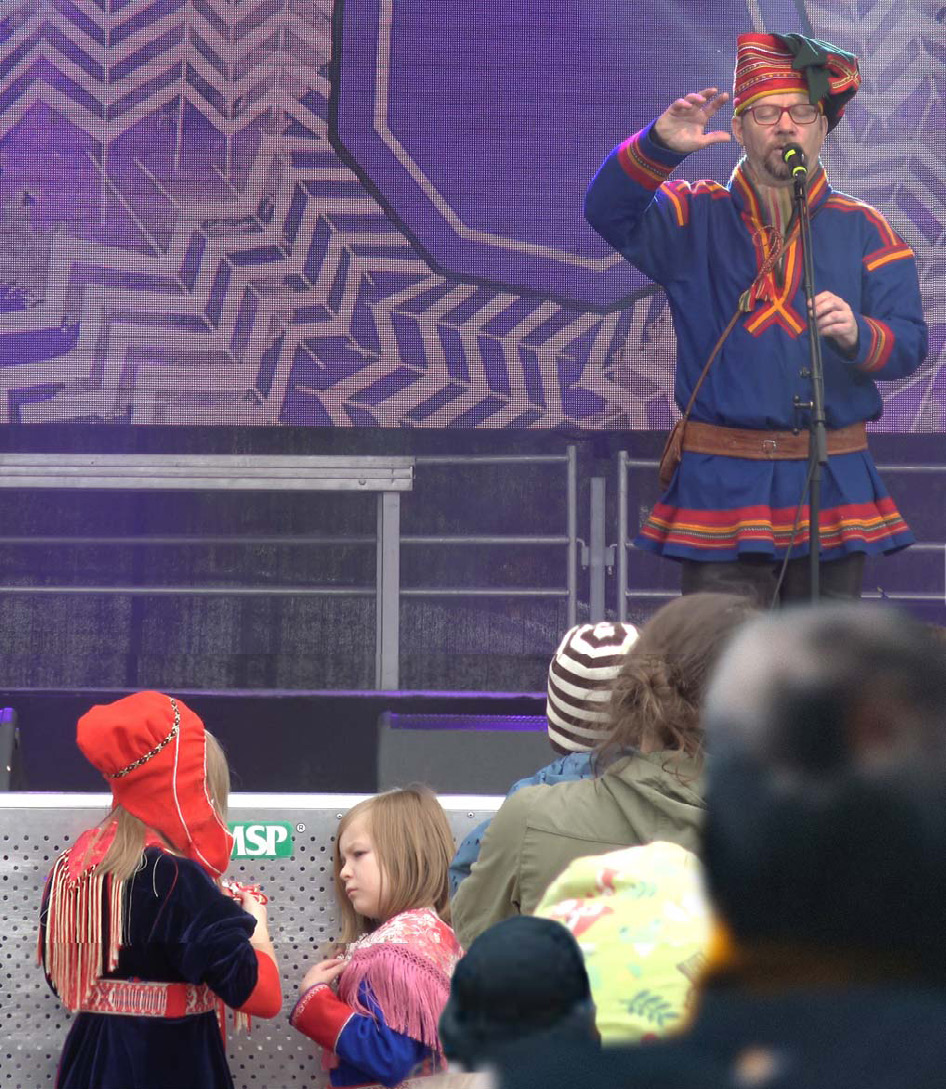 FIGURE 14. Wimme Saari joiking at the opening stages of Ijahis Idja festival (Inari, 16th August 2019, photo: N. Renzi).