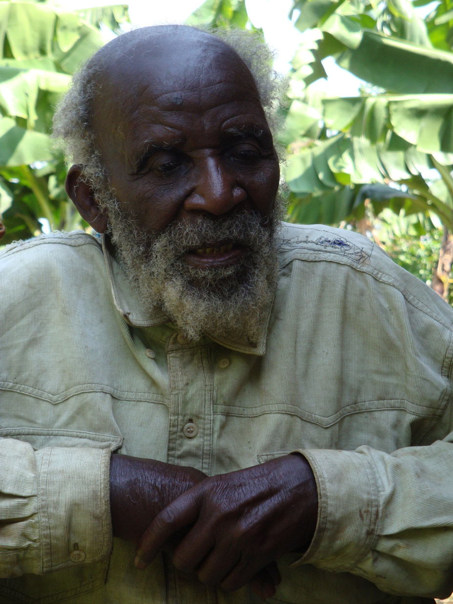 FIGURA 7. Isebani Daudi Bwambale villaggio di Nyakalenghigya, 2008 (foto: V. V. Crupi).
